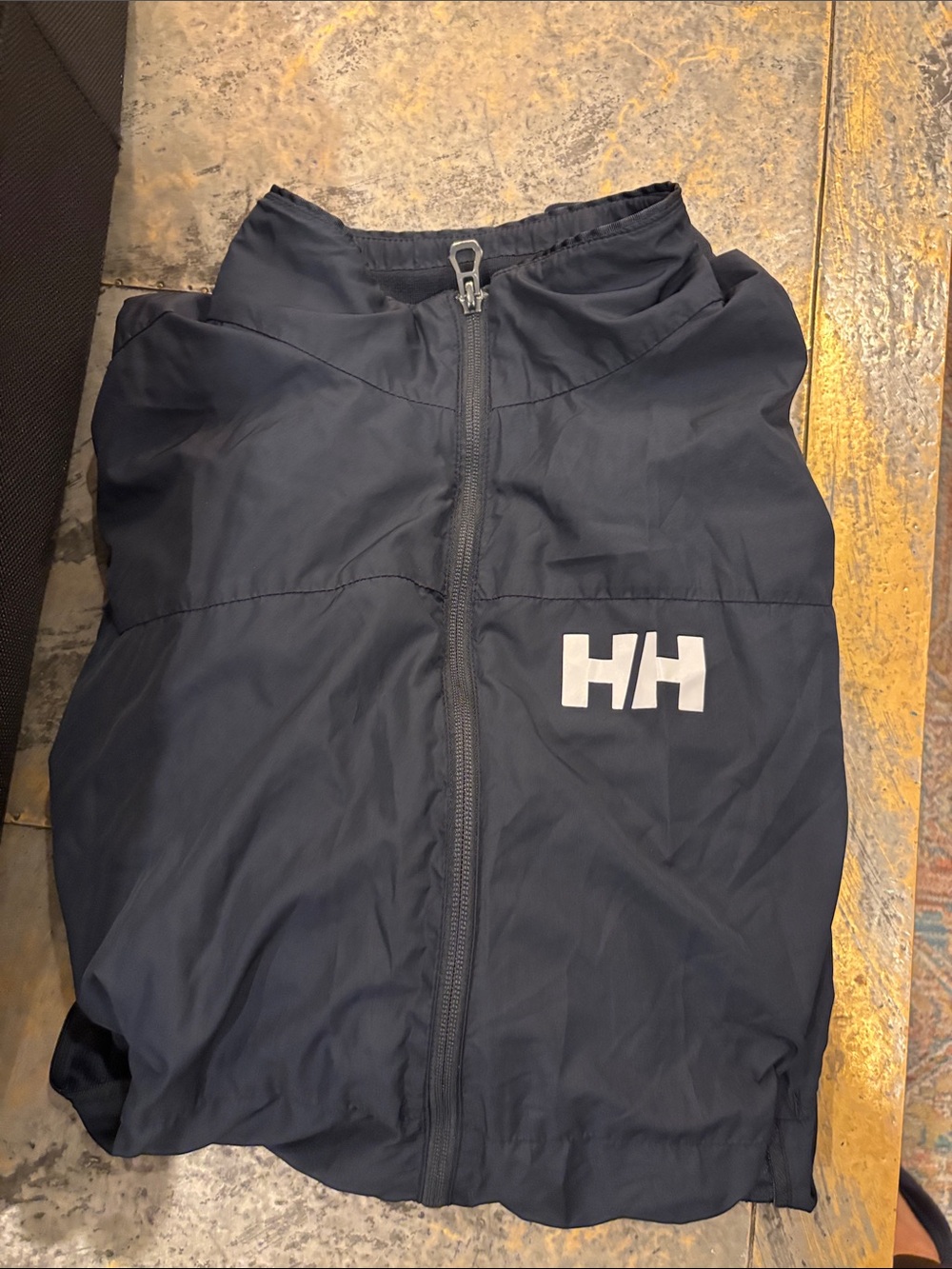 Helly Hansen Men’s Navy windbreaker
